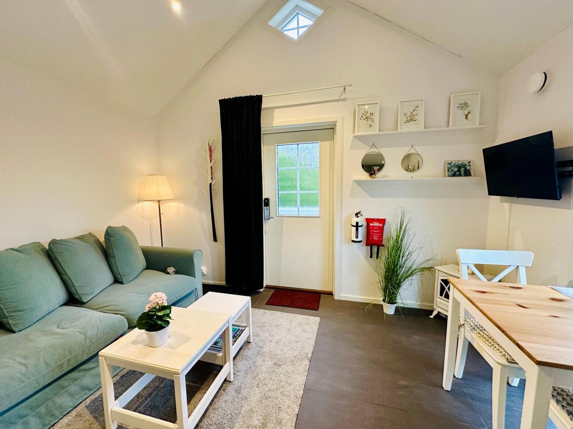 Pensionat Prinshoejden - Home Katrineholm Esterno foto